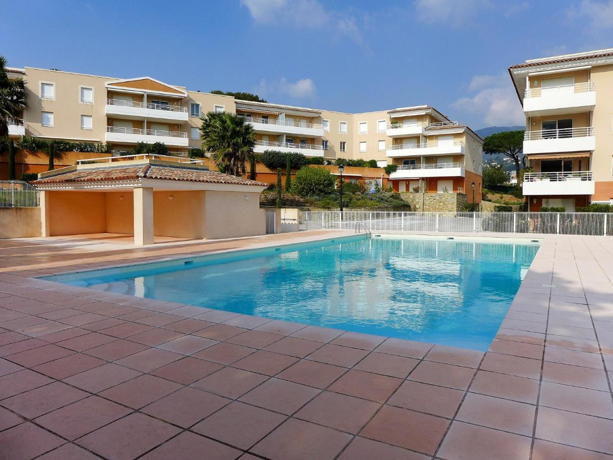 Apartment Le Domaine De La Baie-3 By Interhome Cavalaire-sur-Mer Eksteriør billede