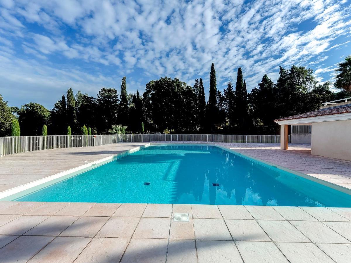 Apartment Le Domaine De La Baie-3 By Interhome Cavalaire-sur-Mer Eksteriør billede